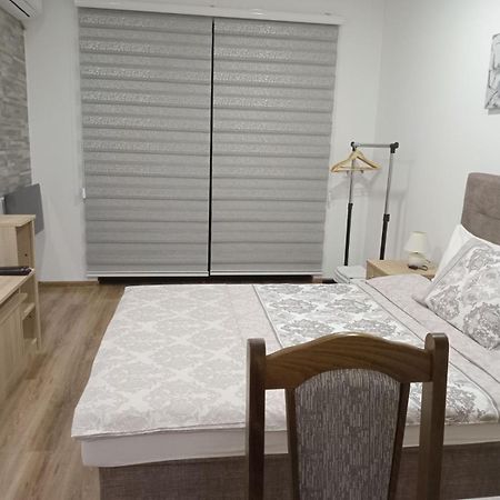 Apartments Karic Aerodrom Tuzla Dubrave Gornje Экстерьер фото
