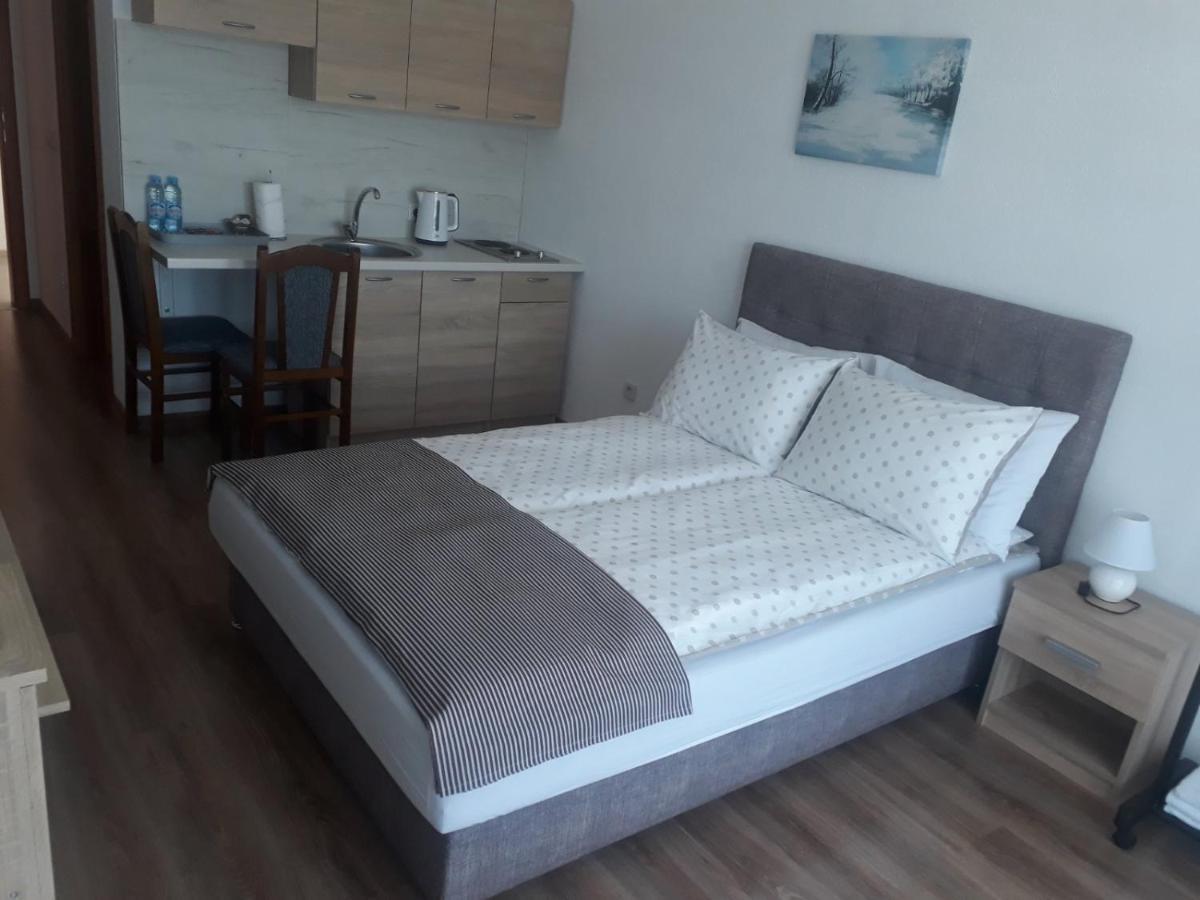 Apartments Karic Aerodrom Tuzla Dubrave Gornje Экстерьер фото